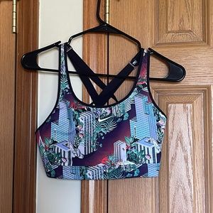 Nike Impact Sports Bra, Size medium but fits like a S/M!
